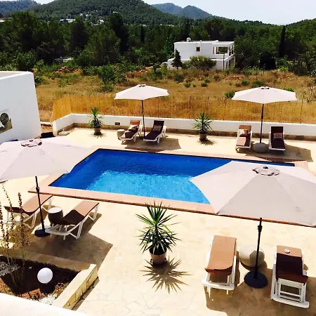 House With 4 Bedrooms In With Wonderful Mountain View Shared Pool Enclosed Garden 3 Km From The Beach Санта-Еулалія-дель-Ріо