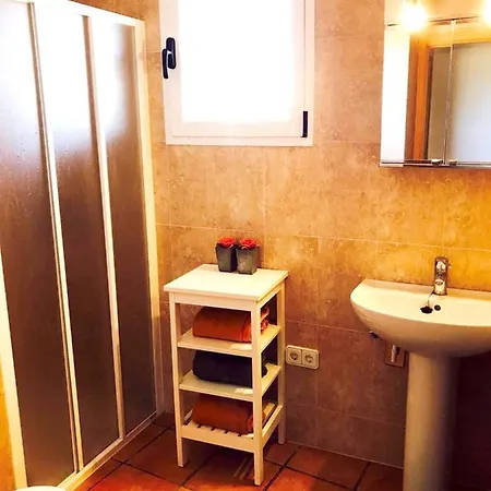 House With 4 Bedrooms In With Wonderful Mountain View Shared Pool Enclosed Garden 3 Km From The Beach Будинок відпочинку