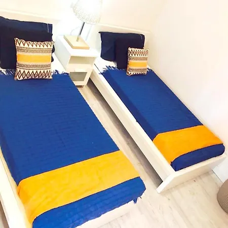 House With 4 Bedrooms In With Wonderful Mountain View Shared Pool Enclosed Garden 3 Km From The Beach Σπίτι διακοπών Santa Eulària des Riu