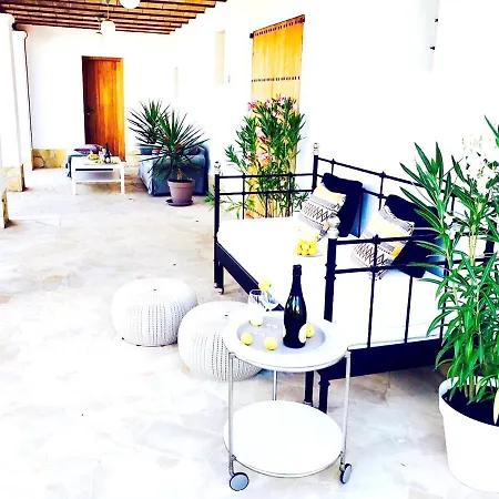 Casa vacanze House With 4 Bedrooms In With Wonderful Mountain View Shared Pool Enclosed Garden 3 Km From The Beach *