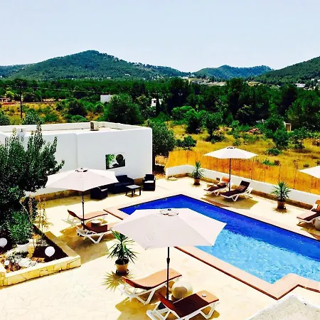 House With 4 Bedrooms In With Wonderful Mountain View Shared Pool Enclosed Garden 3 Km From The Beach Casa vacanze Santa Eularia des Riu